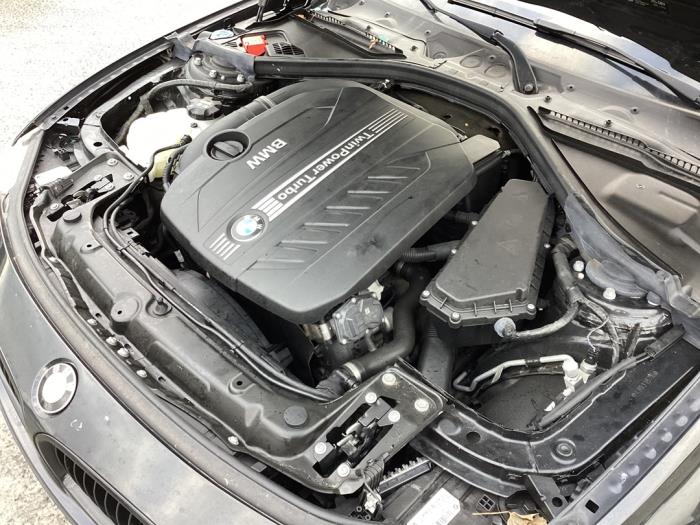 Engine BMW 3 serie Touring 330d xDrive 3.0 24V - N57D30A