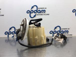 Używane Pompa benzynowa Opel Meriva 1.6 16V Cena € 50,00 Procedura marży oferowane przez Gebr Opdam B.V.