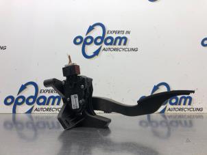 Used Accelerator pedal Opel Meriva 1.6 16V Price € 50,00 Margin scheme offered by Gebr Opdam B.V.