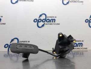 Used Accelerator pedal Nissan Note (E11) 1.4 16V Price € 40,00 Margin scheme offered by Gebr Opdam B.V.