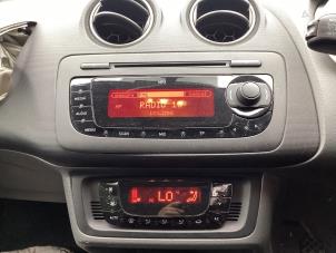 Gebrauchte Radio CD Spieler Seat Ibiza IV (6J5) 1.4 16V Preis auf Anfrage angeboten von Gebr Opdam B.V.
