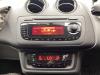 Radio CD Spieler van een Seat Ibiza IV (6J5), 2008 / 2017 1.4 16V, Fließheck, 4-tr, Benzin, 1.390cc, 63kW (86pk), FWD, CGGB, 2009-01 / 2015-05, 6J5 2012