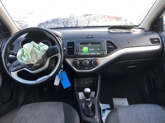 Steering wheel from a Kia Picanto (TA) 1.0 12V 2016
