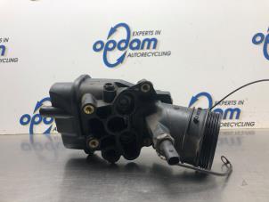 Usagé Boîtier filtre à huile Volkswagen Touran (1T1/T2) 2.0 FSI 16V Prix € 95,00 Règlement à la marge proposé par Gebr Opdam B.V.