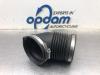 Air intake hose from a BMW 3 serie (E90), 2005 / 2011 318i 16V, Saloon, 4-dr, Petrol, 1.995cc, 95kW (129pk), RWD, N46B20B, 2005-09 / 2007-08, PF71; PF72; VA51; VA52; VG51; VG52 2007