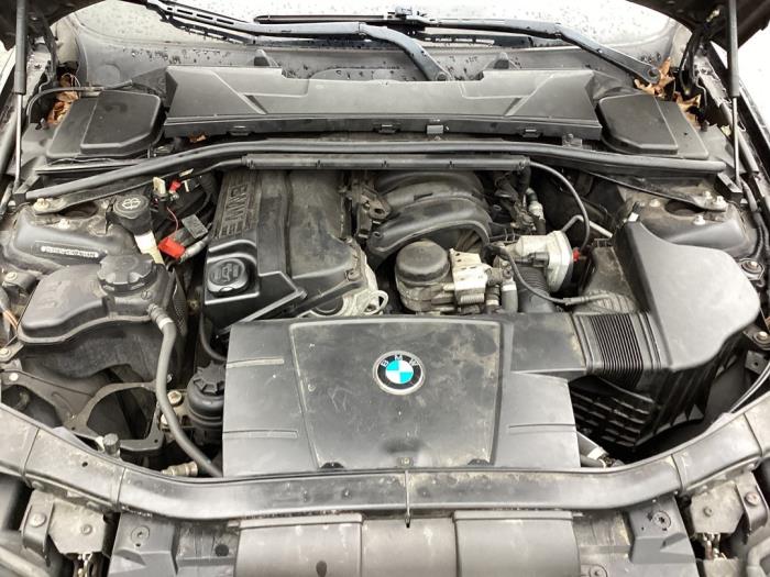 Motor de un BMW 3 serie (E90) 318i 16V 2007