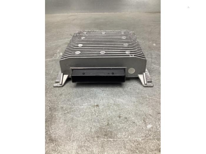 Radio amplifier from a Volkswagen Polo VI (AW1) 2.0 GTI Turbo 16V 2018