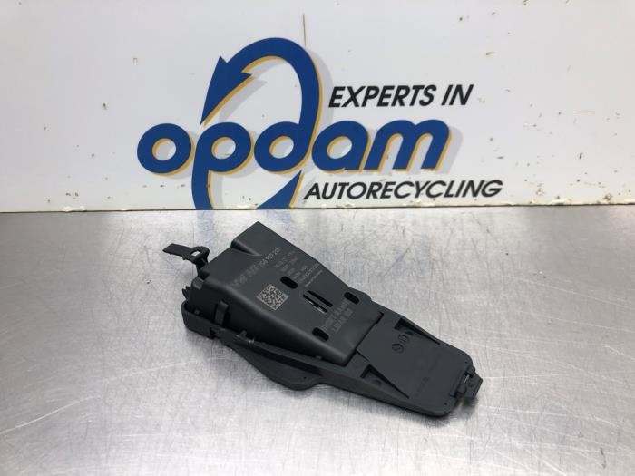 Gebrauchte Bremsassistent Sensor Volkswagen Up! (121) 1.0 12V 60 Preis € 36,00 Margenregelung angeboten von Gebr Opdam B.V.