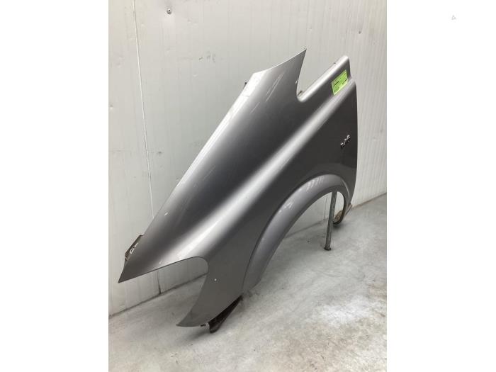 Front wing, left from a Mercedes-Benz Viano (639) 3.0 CDI V6 24V 2008