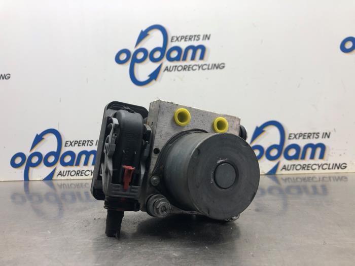 Begagnade ABS-pump Volkswagen Polo V (6R) 1.4 TDI 12V 90 Pris € 180,00 Marginaltabell erbjuds av Gebr Opdam B.V.