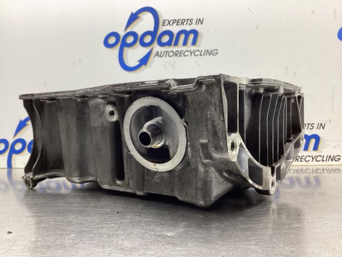Sump from a Volkswagen Polo VI (AW1) 1.0 TSI 12V 2018