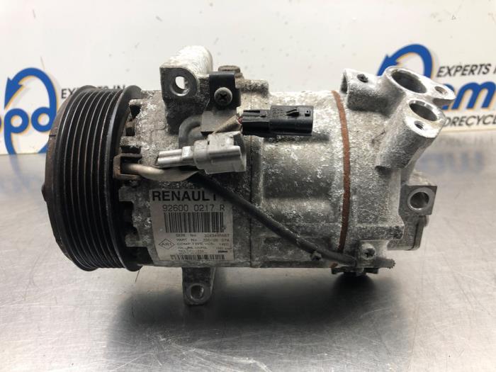 Air conditioning pump from a Renault Clio IV Estate/Grandtour (7R) 0.9 Energy TCE 12V 2013