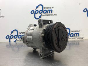 Used Air conditioning pump Renault Clio IV Estate/Grandtour (7R) 0.9 Energy TCE 12V Price € 150,00 Margin scheme offered by Gebr Opdam B.V.