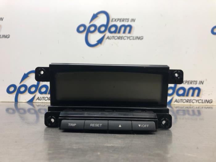 Begagnade Innerdisplay Kia Cee'd Sporty Wagon (EDF) 1.6 CRDi 90 16V Pris € 32,00 Marginaltabell erbjuds av Gebr Opdam B.V.
