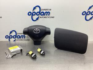 Usados Juego y módulo de airbag Toyota Aygo (B10) 1.0 12V VVT-i Precio € 300,00 Norma de margen ofrecido por Gebr Opdam B.V.