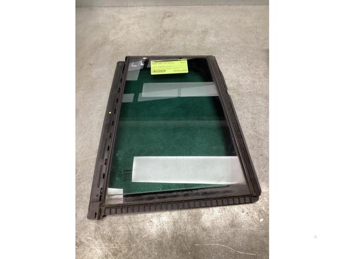 Usados Ventanilla triangular izquierda detrás Renault Espace (RFCJ) 1.8 Energy Tce 225 Precio € 50,00 Norma de margen ofrecido por Gebr Opdam B.V.