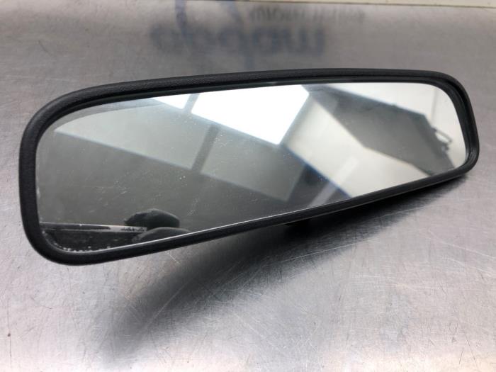 Rear view mirror from a Hyundai i10 1.0 12V 2020