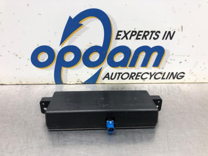 Begagnade USB-modul Hyundai i10 1.0 12V Pris € 90,00 Marginaltabell erbjuds av Gebr Opdam B.V.