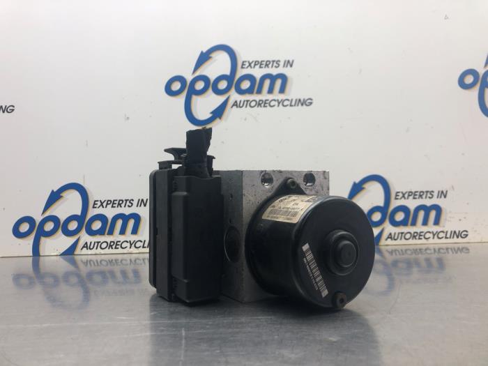 Begagnade ABS-pump Audi A3 (8L1) 1.6 Pris € 89,00 Marginaltabell erbjuds av Gebr Opdam B.V.