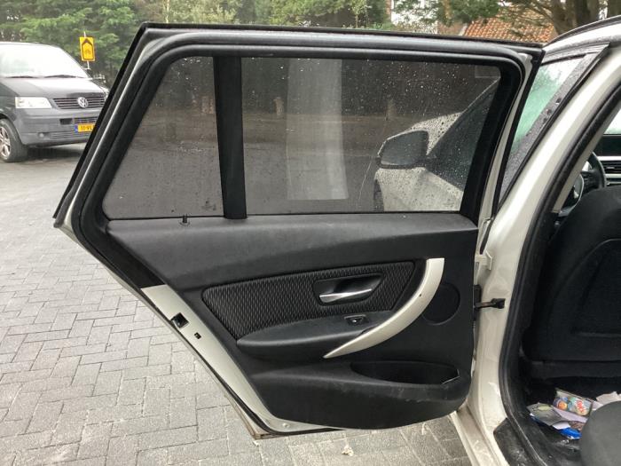 Rear door 4-door, left from a BMW 3 serie Touring (F31) 318d 2.0 16V 2014