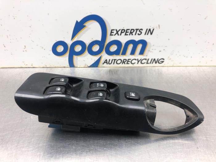 Usados Interruptor de ventanilla eléctrica Chevrolet Tacuma 2.0 16V Precio € 36,00 Norma de margen ofrecido por Gebr Opdam B.V.