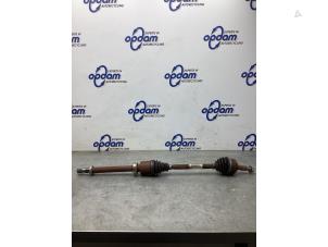 Used Front drive shaft, right Renault Captur (2R) 1.5 Energy dCi 90 FAP Price € 100,00 Margin scheme offered by Gebr Opdam B.V.