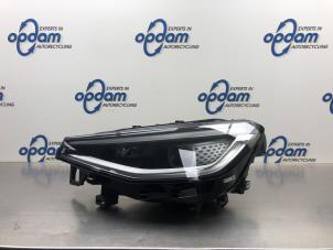 Usados Faro izquierda Volkswagen ID.4 (E21) PRO 77 kWh Precio € 482,79 IVA incluido ofrecido por Gebr Opdam B.V.