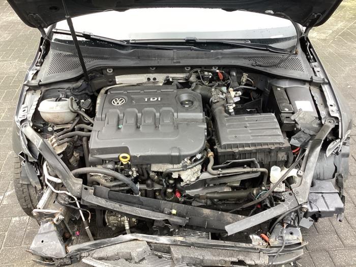 Gearbox from a Volkswagen Golf VII Variant (AUVV) 1.6 TDI BlueMotion 16V 2016