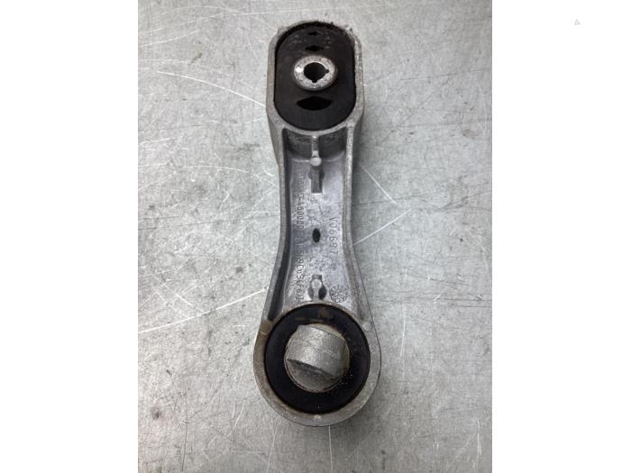 Usagé Support boîte de vitesses BMW 2 serie Active Tourer (F45) 218i 1.5 TwinPower Turbo 12V Prix € 25,00 Règlement à la marge proposé par Gebr Opdam B.V.