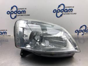 Used Headlight, right Peugeot Partner 1.6 HDI 75 Price € 50,00 Margin scheme offered by Gebr Opdam B.V.