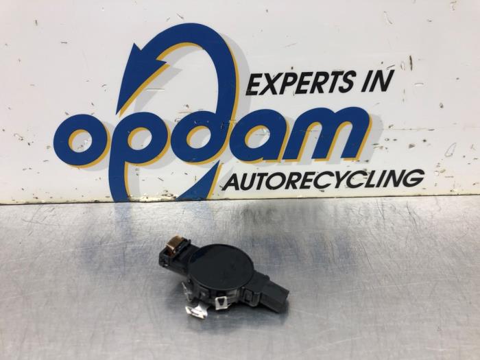 Begagnade Regnsensor Volkswagen Polo VI (AW1) 1.0 12V BlueMotion Technology Pris € 45,00 Marginaltabell erbjuds av Gebr Opdam B.V.