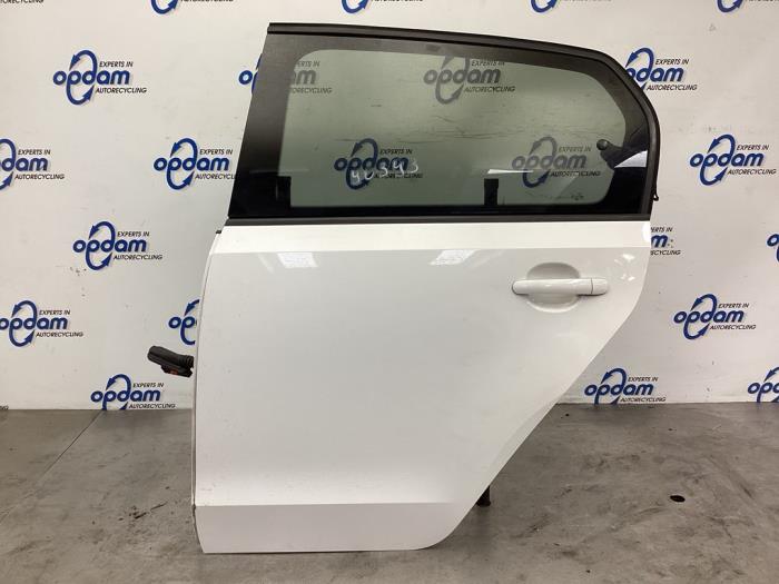 Rear door 4-door, left from a Seat Mii 1.0 12V 2014
