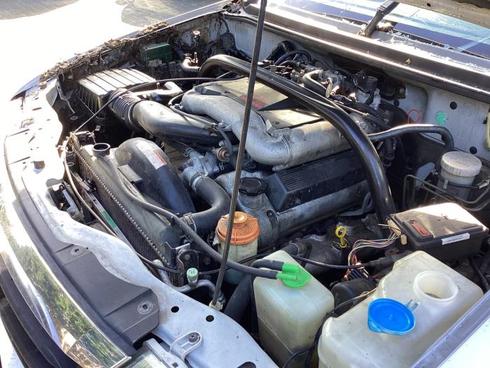 Motor de un Suzuki Grand Vitara I (FT/GT/HT) 2.5 V6 24V 2002