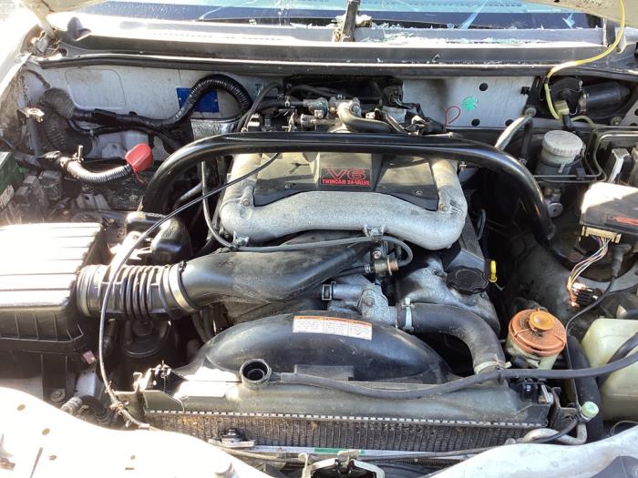 Motor de un Suzuki Grand Vitara I (FT/GT/HT) 2.5 V6 24V 2002