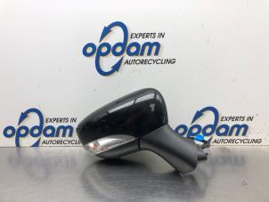 Used Wing mirror, right Renault Clio IV Estate/Grandtour (7R) 1.5 Energy dCi 90 FAP Price € 100,00 Margin scheme offered by Gebr Opdam B.V.