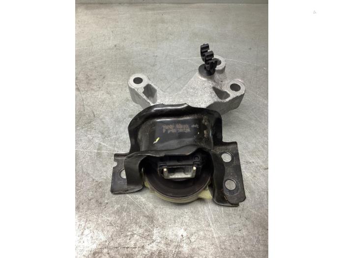 Used Engine mount Dacia Dokker (0S) 1.2 TCE 16V Price € 30,00 Margin scheme offered by Gebr Opdam B.V.