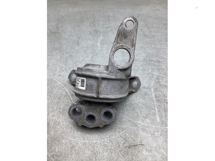 Used Engine mount Opel Meriva (B) 1.4 16V Ecotec Price € 25,00 Margin scheme offered by Gebr Opdam B.V.