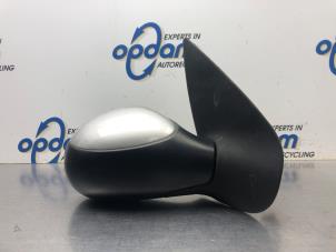 Used Wing mirror, right Peugeot 206 (2A/C/H/J/S) 1.6 16V Price € 50,00 Margin scheme offered by Gebr Opdam B.V.