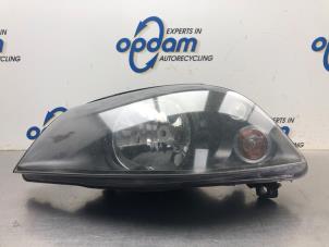 Used Headlight, left Seat Cordoba (6L2) 1.4 16V Price € 50,00 Margin scheme offered by Gebr Opdam B.V.