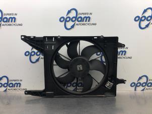 Usagé Moto ventilateur Dacia Logan MCV (KS) 1.6 16V Prix € 100,00 Règlement à la marge proposé par Gebr Opdam B.V.