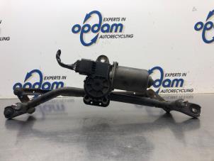 Used Wiper motor + mechanism Kia Picanto (BA) 1.0 12V Price € 60,00 Margin scheme offered by Gebr Opdam B.V.