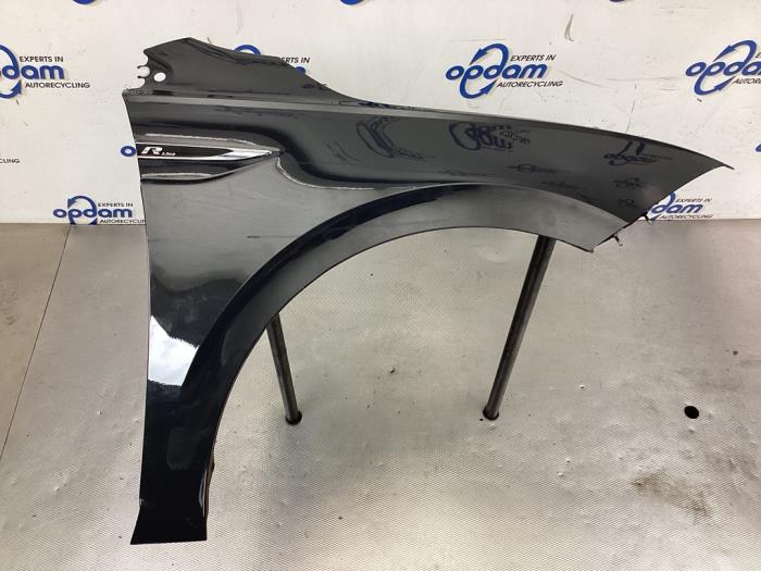 Front wing, right from a Volkswagen Polo VI (AW1) 1.0 TSI 12V 2021