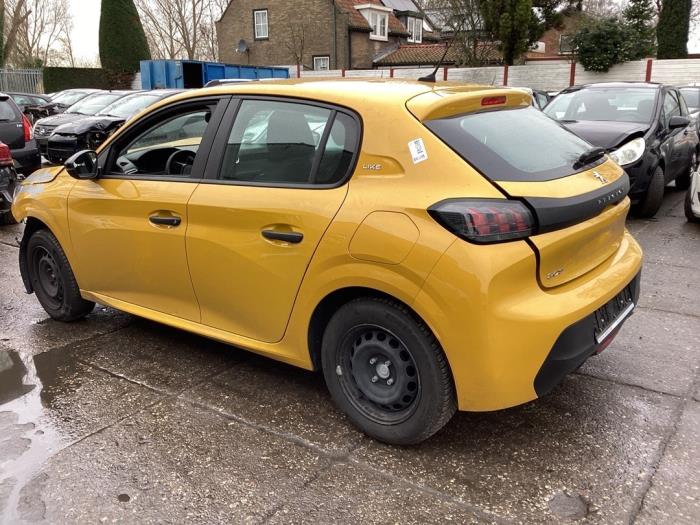 Używane Zbiornik Peugeot 208 II (UB/UH/UP) 1.2 Vti 12V PureTech 75 Cena € 225,00 Procedura marży oferowane przez Gebr Opdam B.V.