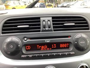 Gebrauchte Radio CD Spieler Fiat 500 (312) 0.9 TwinAir 80 Preis auf Anfrage angeboten von Gebr Opdam B.V.
