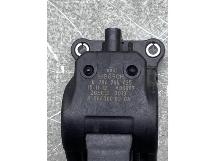 Gaspedalposition Sensor van een Mercedes-Benz Vito (447.6) 2.2 114 CDI 16V 2016