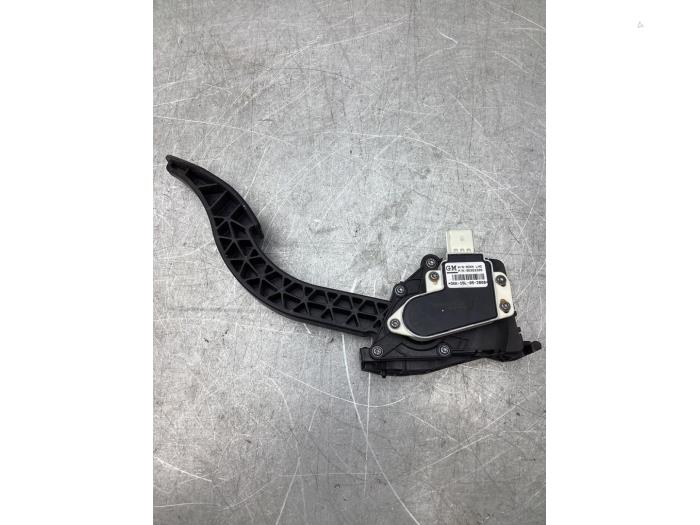 Begagnade Gaspedalsensor Opel Karl 1.0 12V Pris € 35,00 Marginaltabell erbjuds av Gebr Opdam B.V.