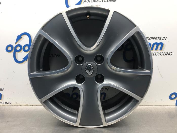 Set of sports wheels from a Renault Clio IV Estate/Grandtour (7R) 1.5 Energy dCi 90 FAP 2013