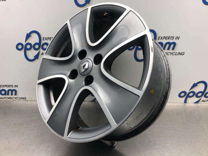 Set of sports wheels from a Renault Clio IV Estate/Grandtour (7R) 1.5 Energy dCi 90 FAP 2013