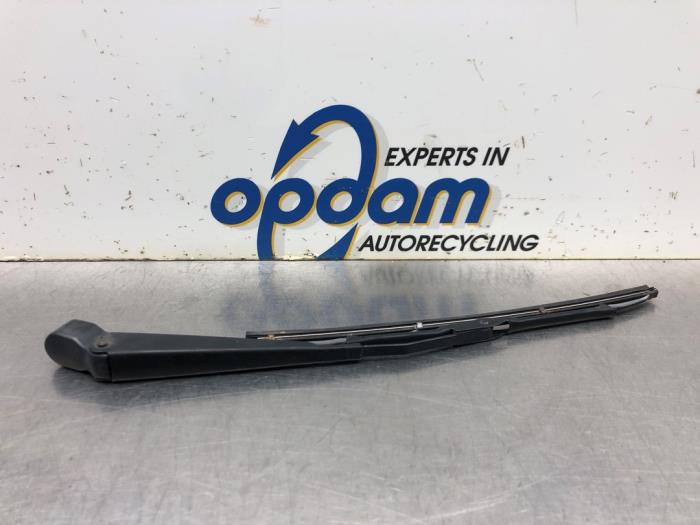 Rear wiper arm from a Ford Focus 1 Wagon 1.6 16V 2003