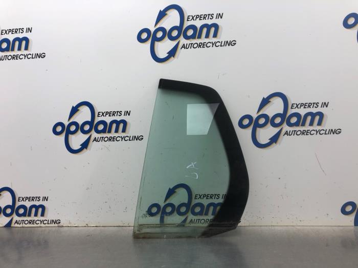 Usados Ventanilla triangular izquierda detrás Volkswagen Golf V (1K1) 1.6 FSI 16V Precio € 14,00 Norma de margen ofrecido por Gebr Opdam B.V.